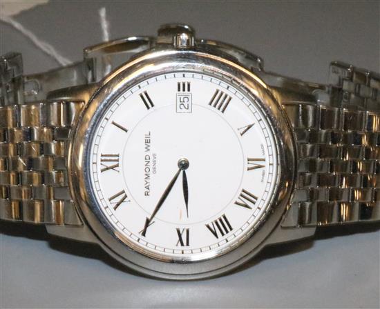 Raymond Weil gentlemans stainless steel quartz wristwatch with Roman dial and date aperture